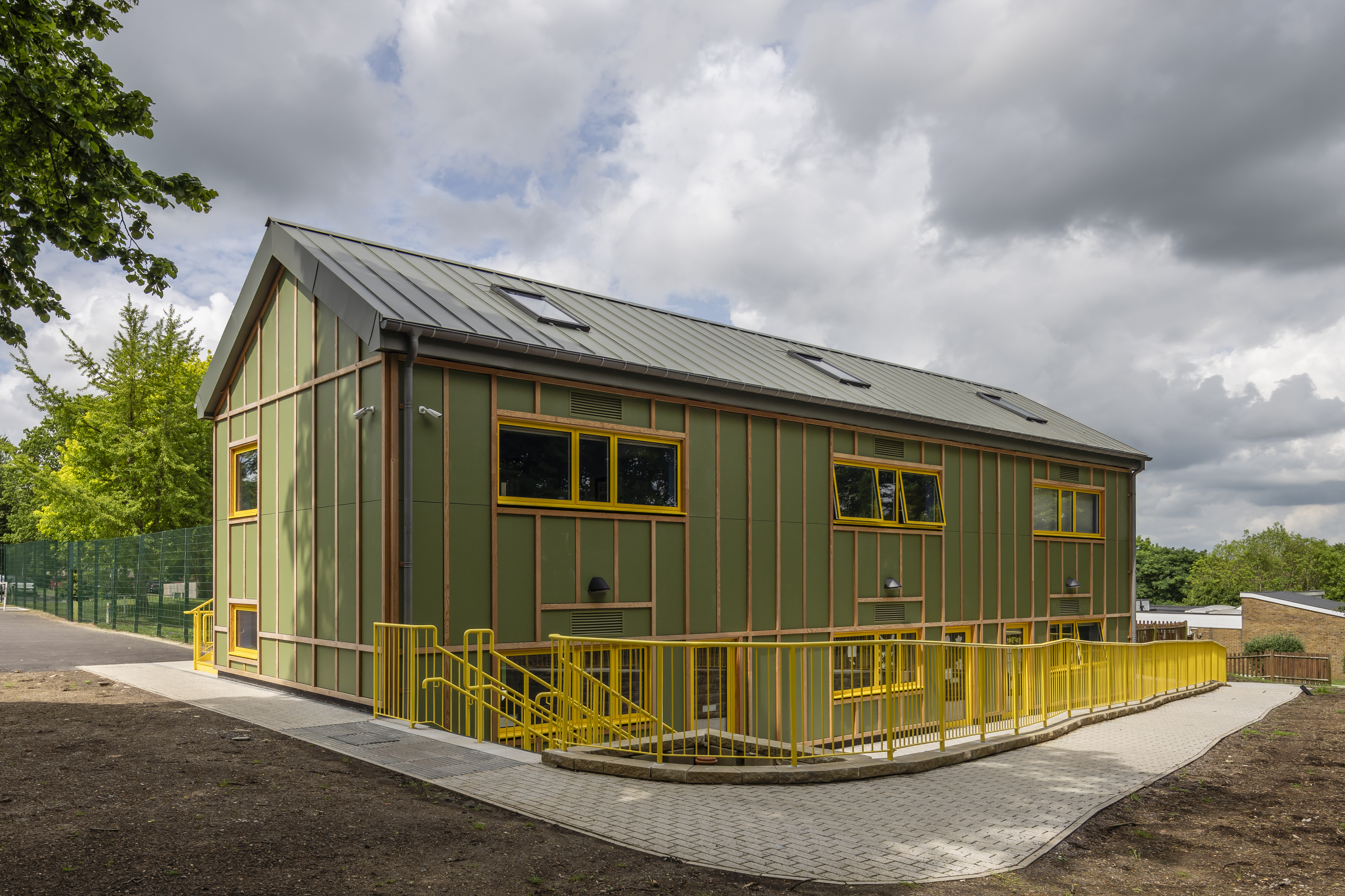 Hardie® Panel: Heathlands School